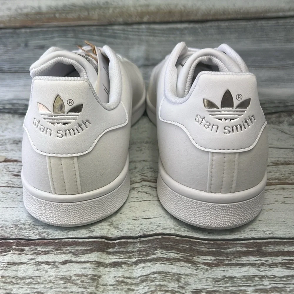 Adidas Original Stan Smith J White/White/Silver Size 7 Big Kids